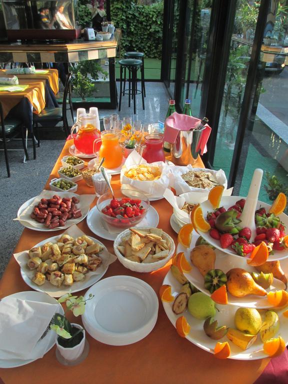 Hotel Solemar 里乔内 外观 照片