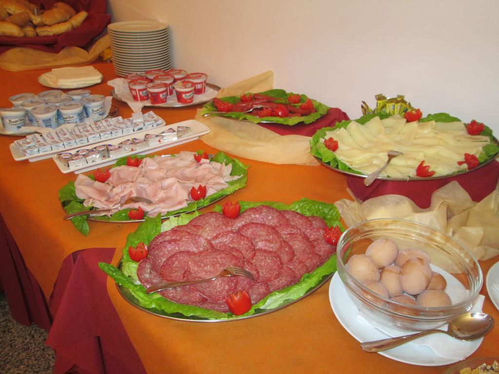 Hotel Solemar 里乔内 外观 照片