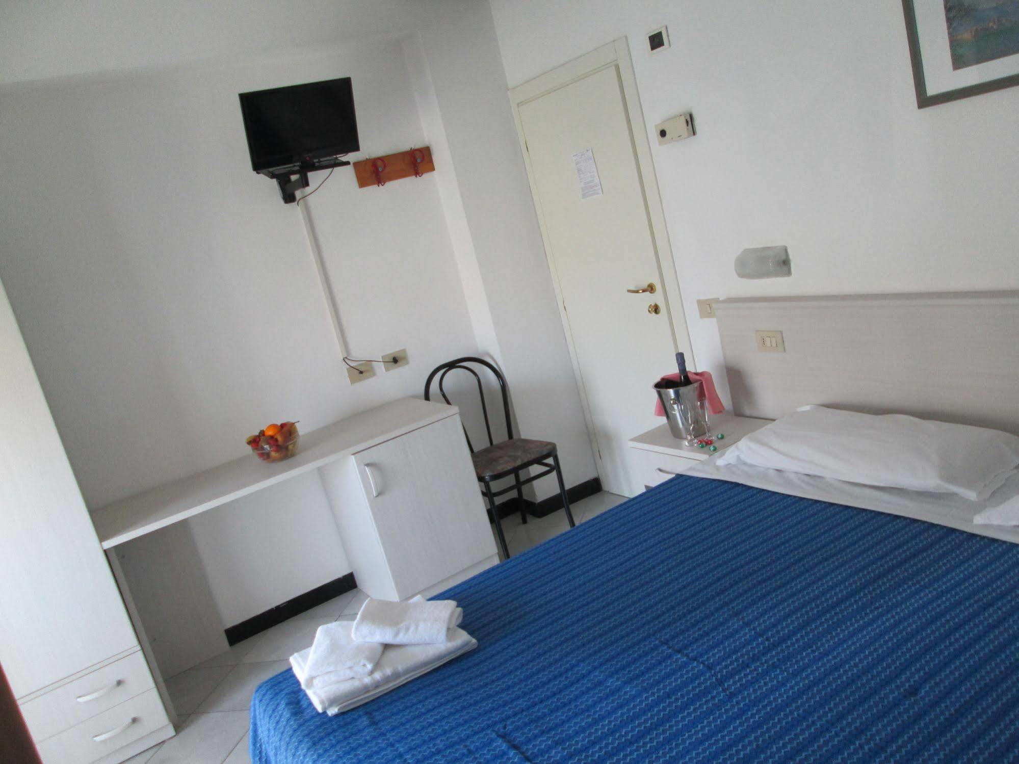 Hotel Solemar 里乔内 外观 照片